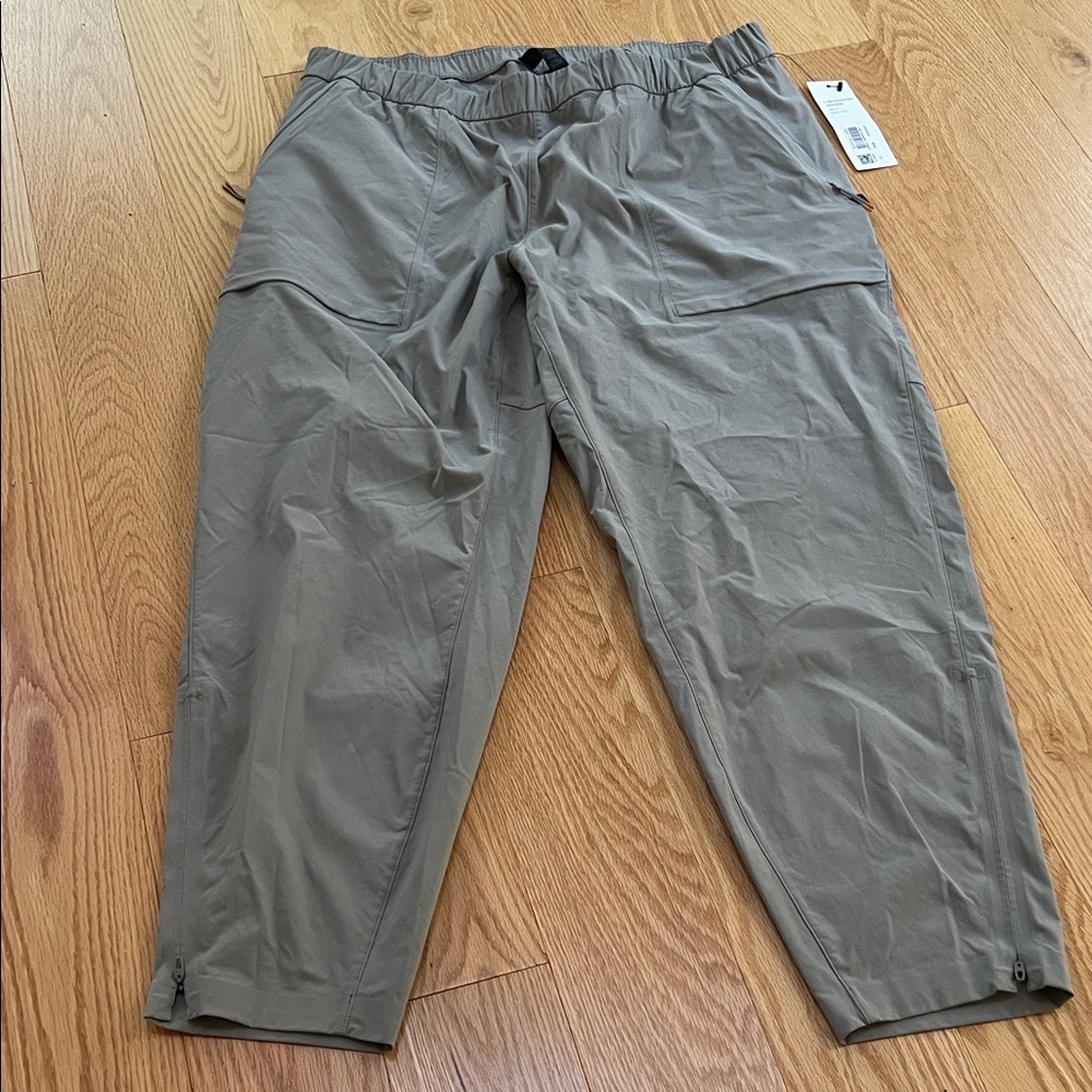 New! lululemon athletica SZ 12, Kosaten lab jogger Iron pants.